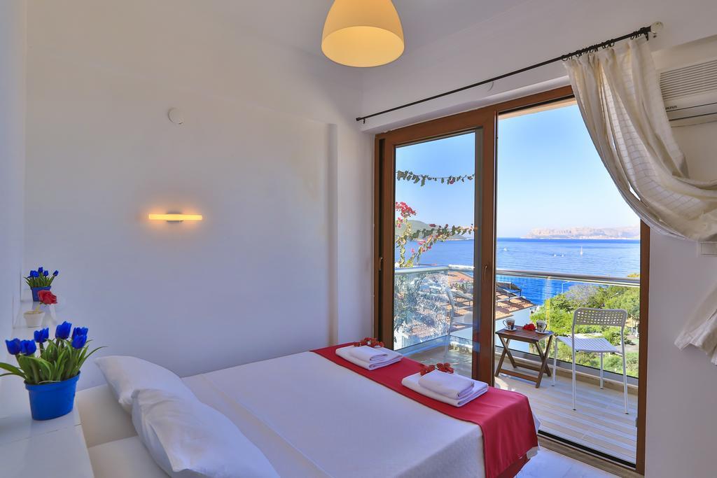 Antiphellos Pension Kuecuekcakil Kas Room photo